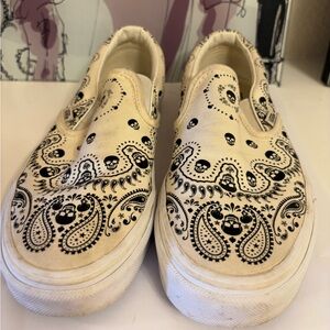 Vans Cream and Black Skull Paisley Slip-On Sneakers - Size 7